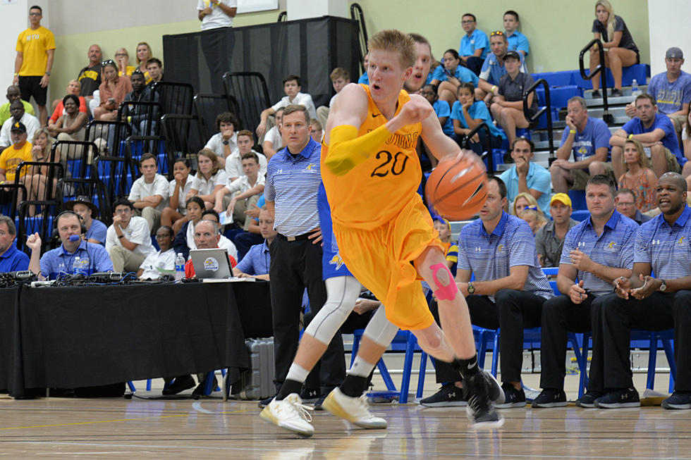 Wyoming Wins Opener at Cayman Islands Classic