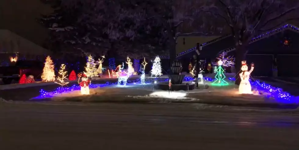 WATCH: Casper Resident Shares Beautiful Daily Christmas Light Show