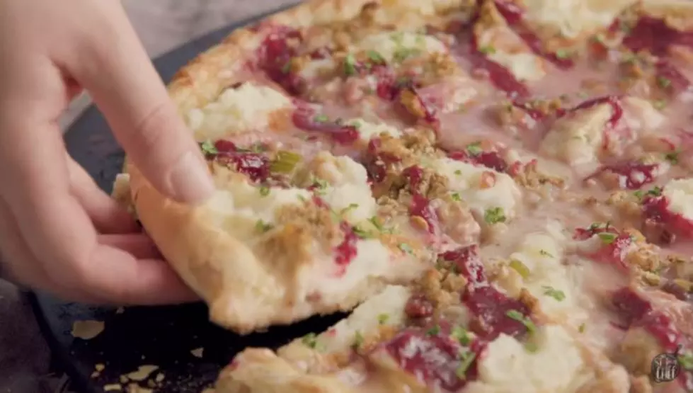 Thanksgiving Pizza Is An Easy Meal Using Leftovers