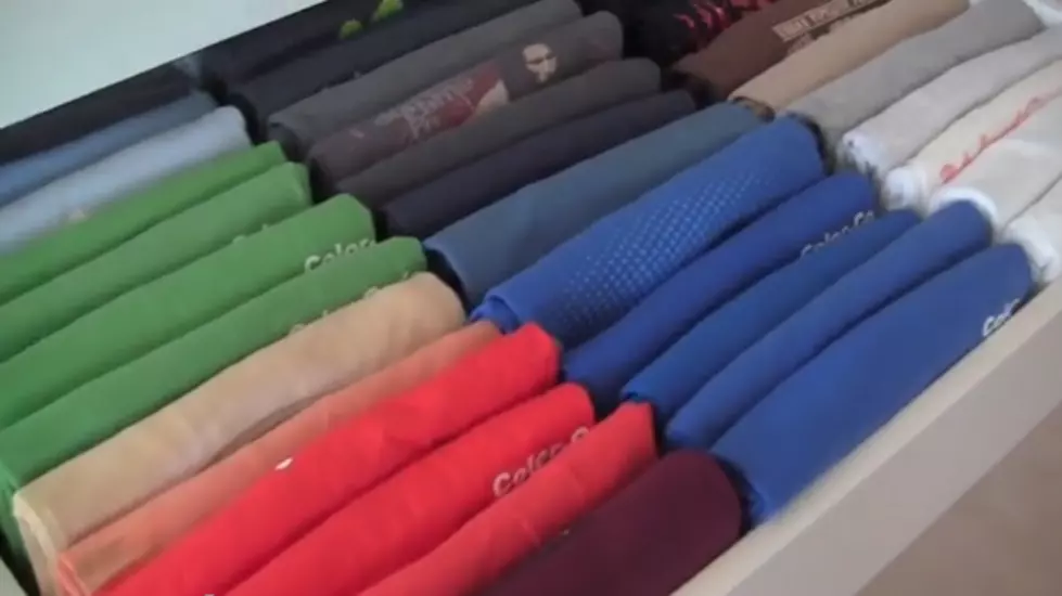 Watch this – How To Fold T – Shirts [VIDEO]