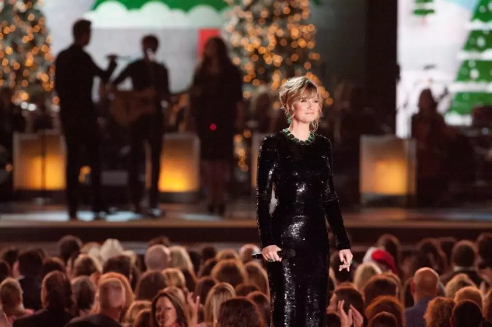 Jennifer Nettles Wraps Fourth CMA Country Christmas [VIDEO]