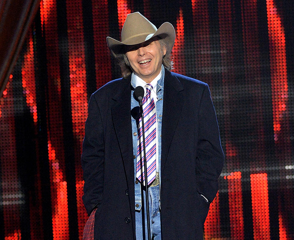 Dwight Yoakam Gets a Scare… in the Air