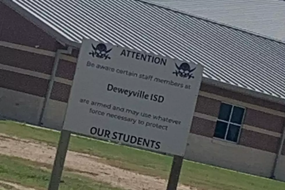 Deweyville and Vidor Schools Show &#8220;Armed Staff&#8221; Signs On Campus