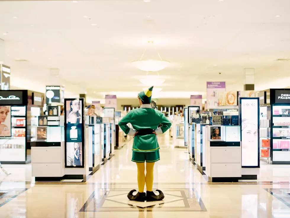 PHOTOS: An Elf Arrived in the Prien Lake Mall in Lake Charles