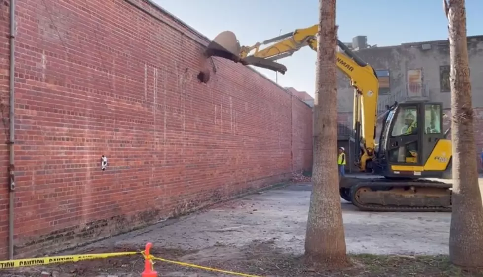 VIDEO: KPLC Lake Charles Building Being Demolished