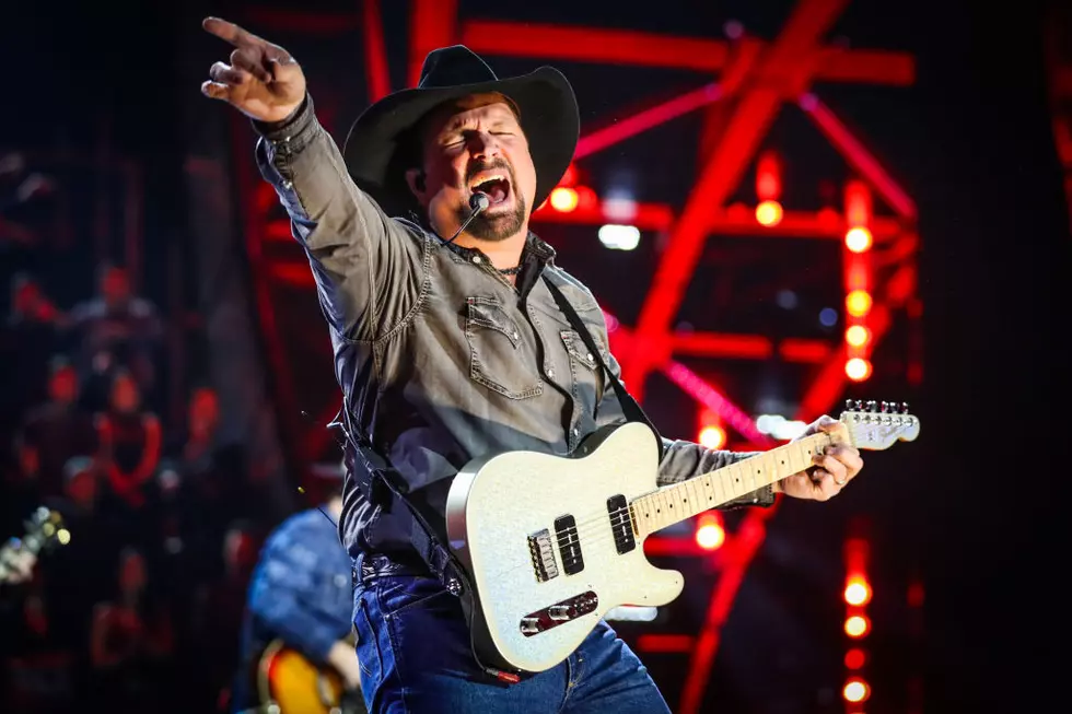Garth Brooks Drive-In Experience Will Be Shown in Manhattan