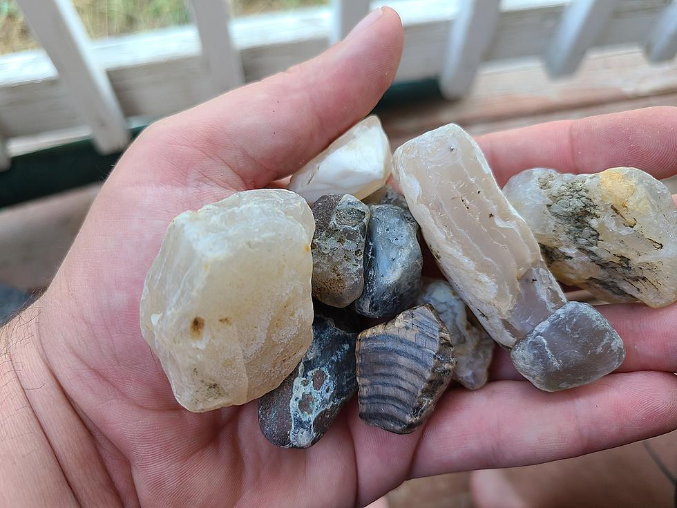 Fall is the Perfect Time For Agate Hunting in Montana