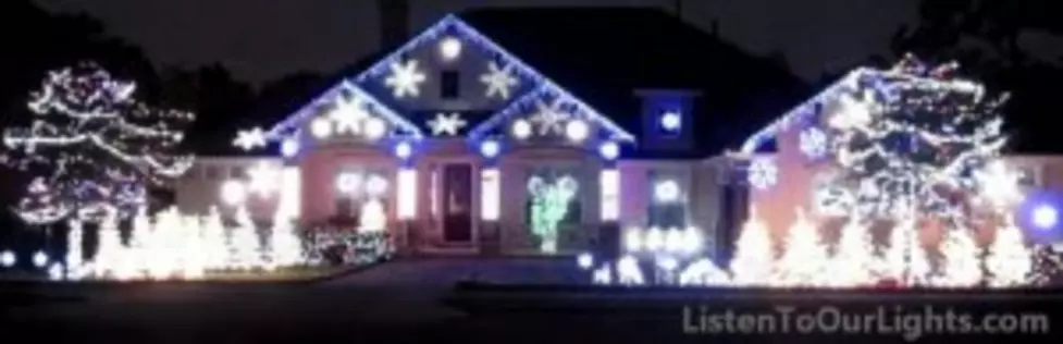 One Family&#8217;s Holiday Light Display Set To Taylor Swift&#8217;s &#8220;Last Christmas&#8221; [VIDEO]