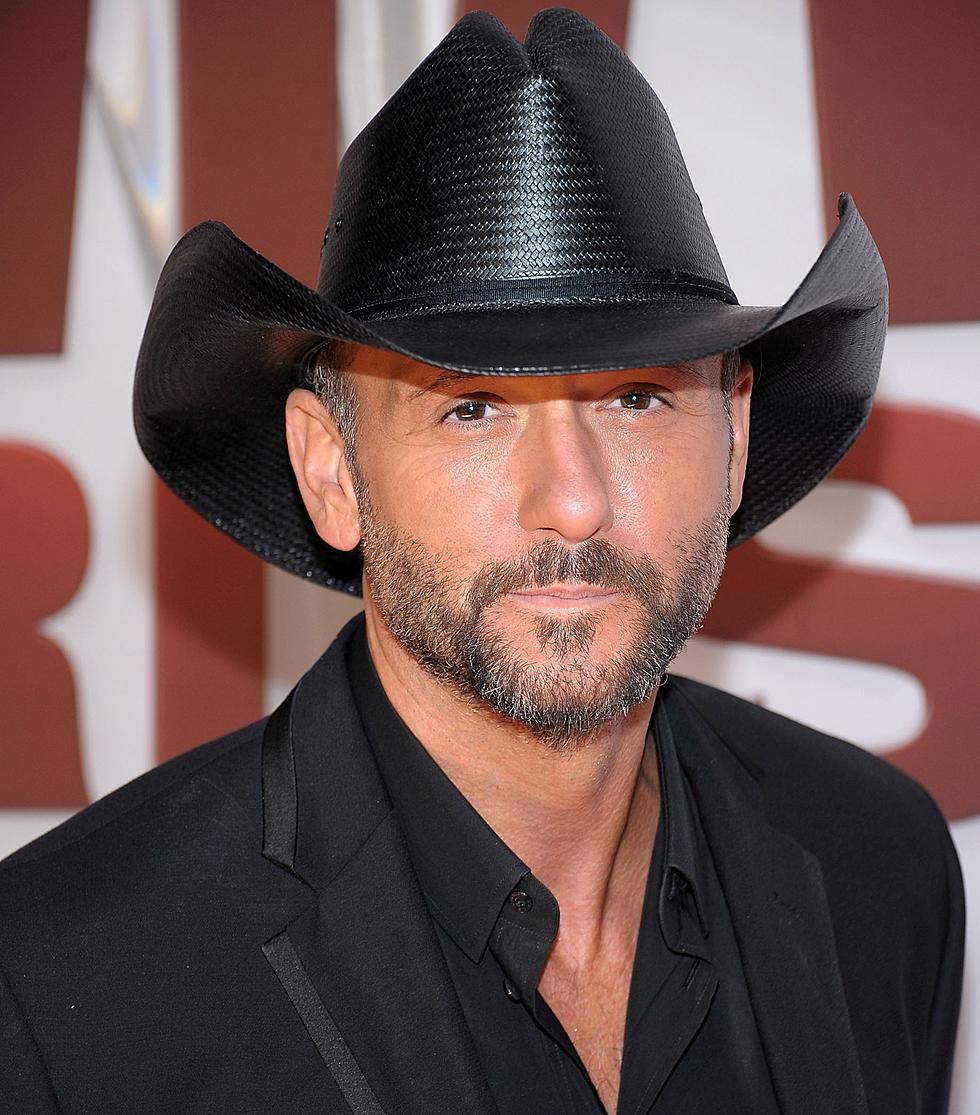Download Tim McGraw’s Exclusive New Christmas Single For FREE