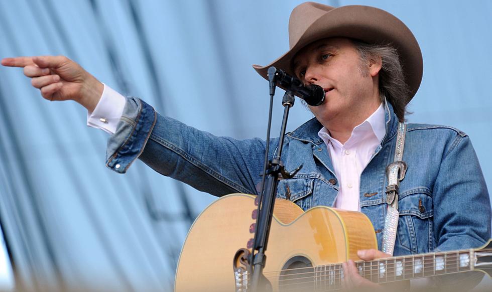 Country Throwback This Week Honors Dwight Yoakam and a Grammy Winning Performance [VIDEO]