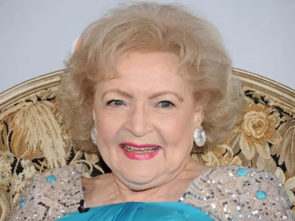 It&#8217;s Possible to Take A Legend on a Date, Time with Betty White is Up for Auction