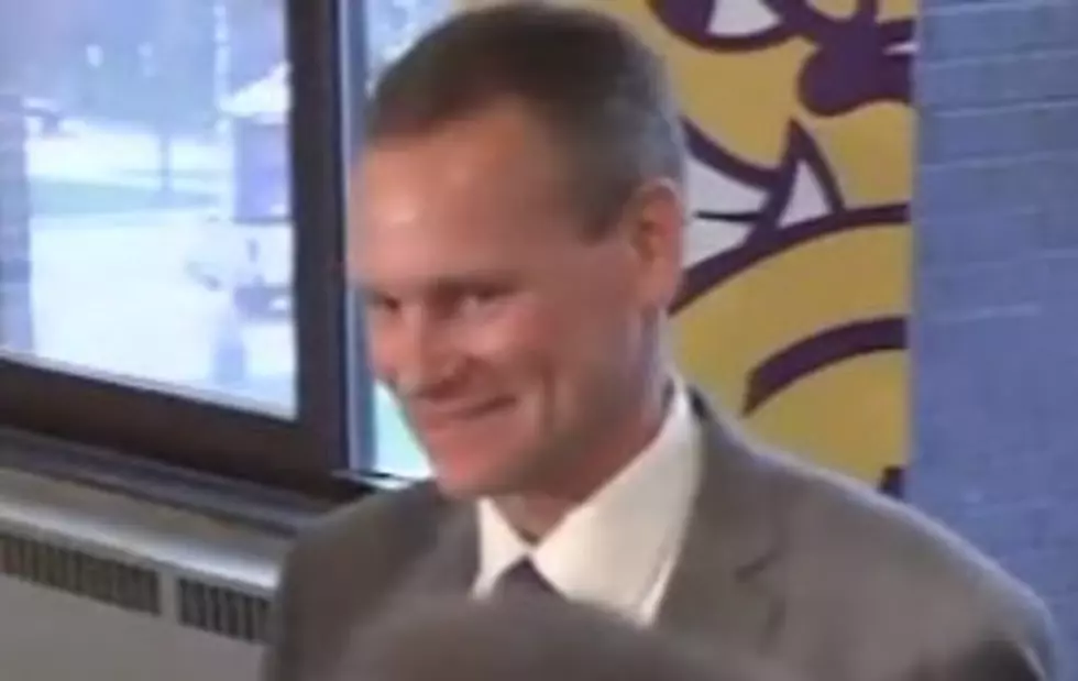 UMD Reacts as Bob Nielson Leaves the Bulldogs After 14 Years [VIDEO]