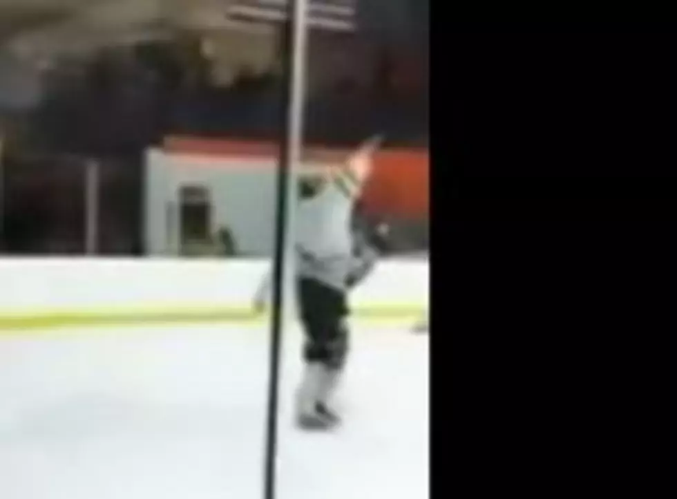 Minnesota High School Goalie Scores on Self, Then Flips Off Coaches, Salutes Crowd and Quits [VIDEO]