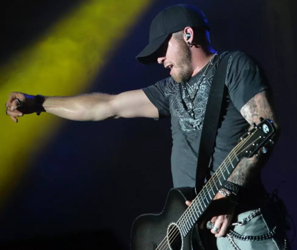 Watch Brantley Gilbert&#8217;s New Video For &#8216;Bottoms Up&#8217; [VIDEO]
