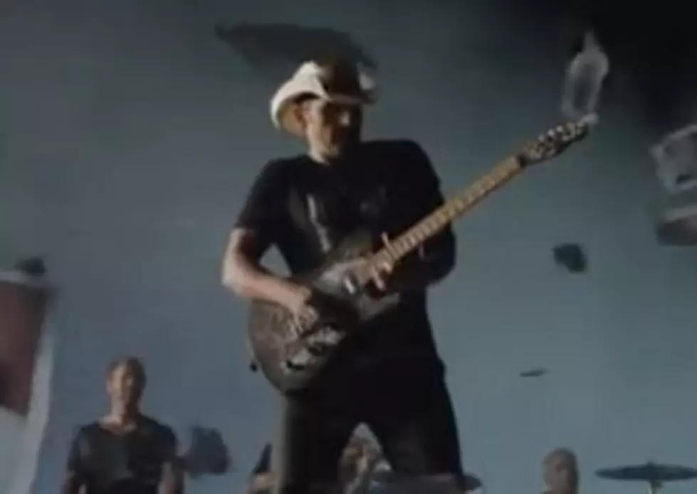 Watch Brad Paisley&#8217;s &#8220;Pefect Storm&#8221; Video Here; Listen To Brad and on the CMA Awards Wednesday Night on B105 [VIDEO]