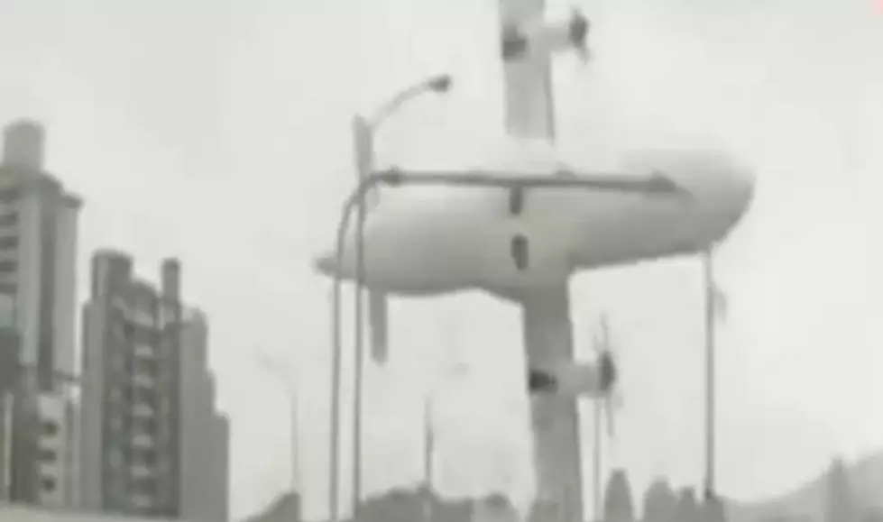 Deadly Plane Crash in Taiwan Caught on Dashcam Video