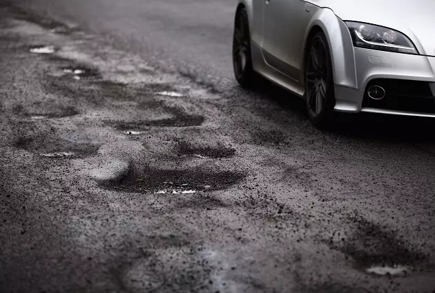 Minnesota and Wisconsin Officials Want to Know Where the Potholes Are