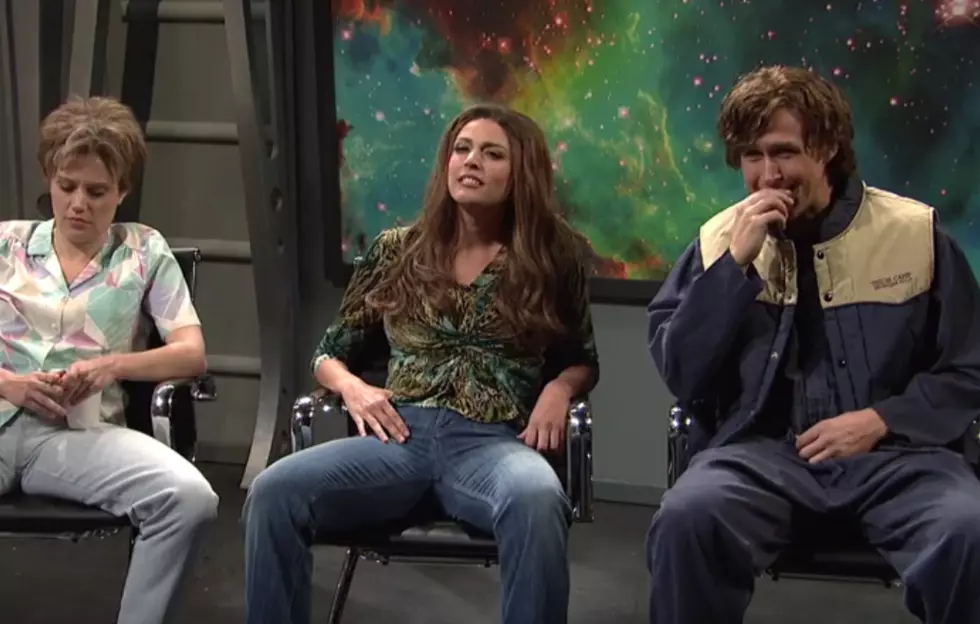 Watch Ryan Gosling Lose It During One of the Funniest SNL Sketches in Recent Years [VIDEO]