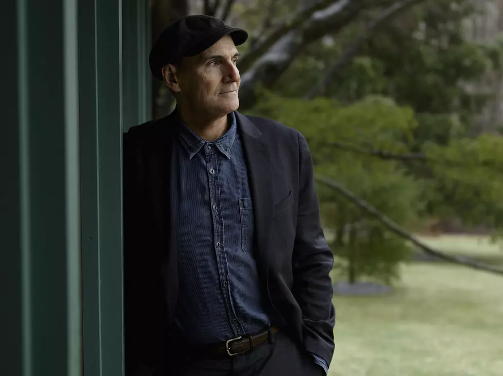 Country Throwback Remembers When James Taylor Covered Buddy Holly For a Country Hit [VIDEO]
