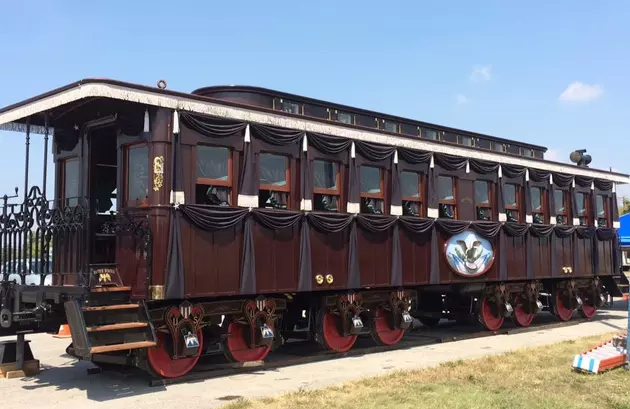 Watch A Walk Through Of The Lincoln Funeral Car [VIDEO]