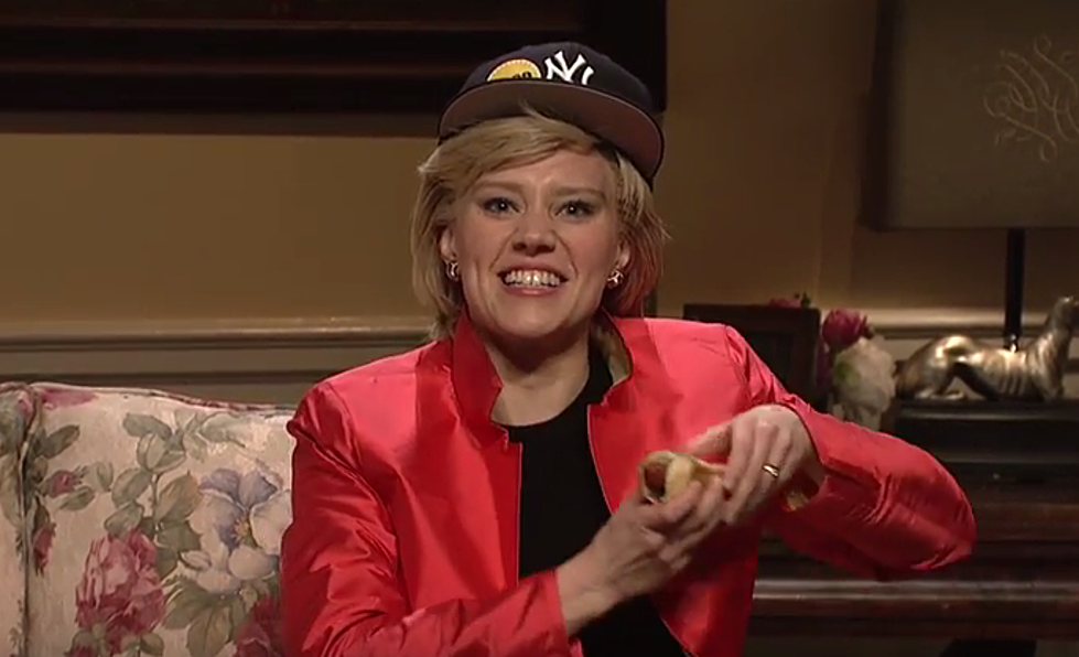 Kate McKinnon As Hillary Clinton Discusses Her Losing Streak in A Hilarious SNL Bit [VIDEO]