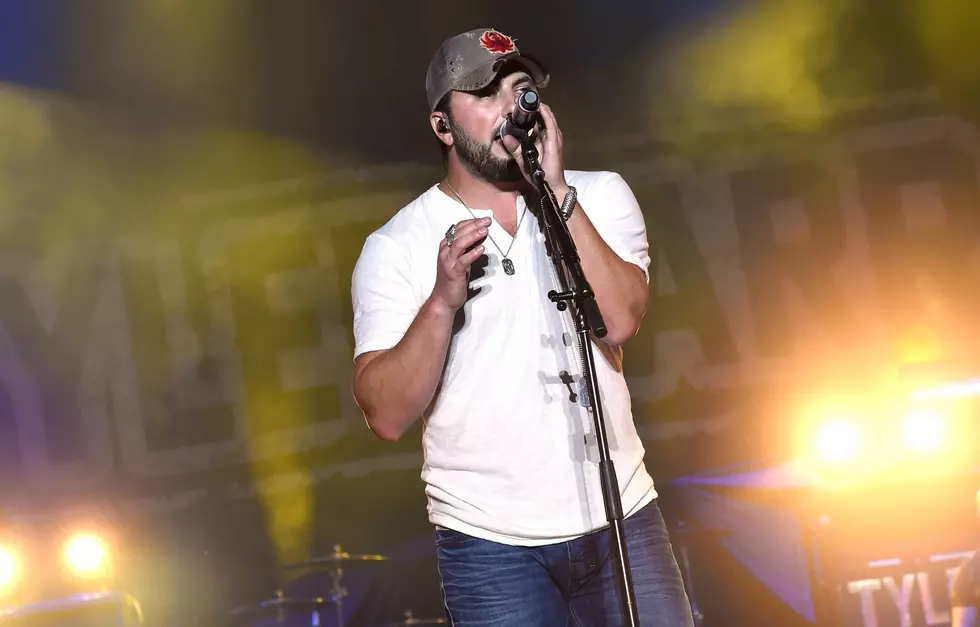 What Was Up With Tyler Farr’s National Anthem? [VIDEO]