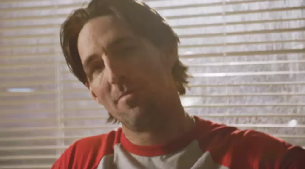 Jake Owen Releases New Kind Of Music Video For &#8216;I Was Jack, You Were Diane&#8217; [VIDEO]