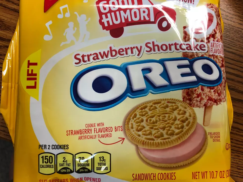 Are Strawberry Shortcake Oreos Any Good?  We Find Out! [VIDEO]