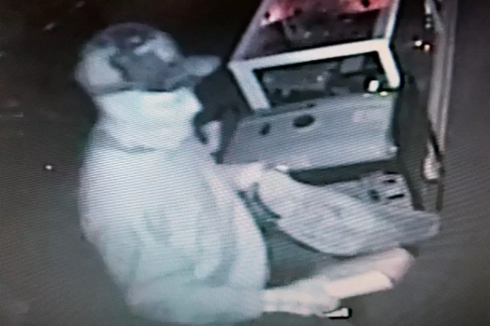Cloquet Police Searching For Suspect In Pawn Shop Burglary