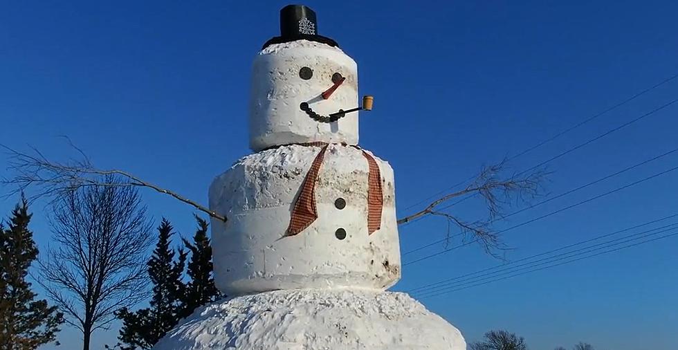 Check It Out! Wisconsin Family Builds Massive 40+ Foot Snowman
