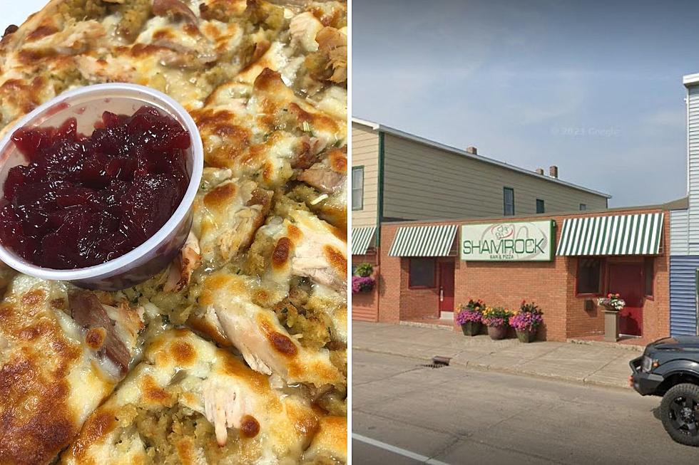 Wildly Popular Thanksgiving Pizza Returns To Wisconsin Pizza Place For November