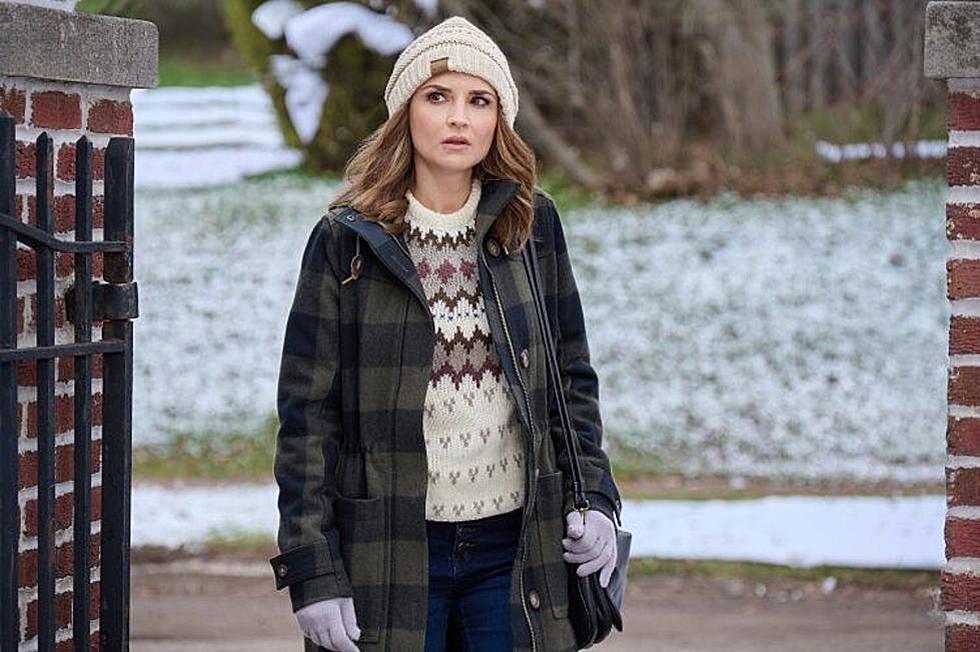 Rachael Leigh Cook Shares Post About ‘Rescuing Christmas’