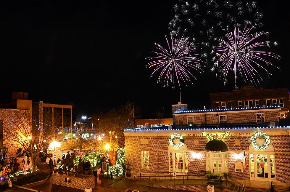 Dazzling Fireworks, Christmas Parade in Nacogdoches This Saturday