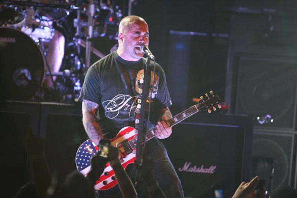 A 4th Of July Military Tribute From Aaron Lewis [VIDEO]
