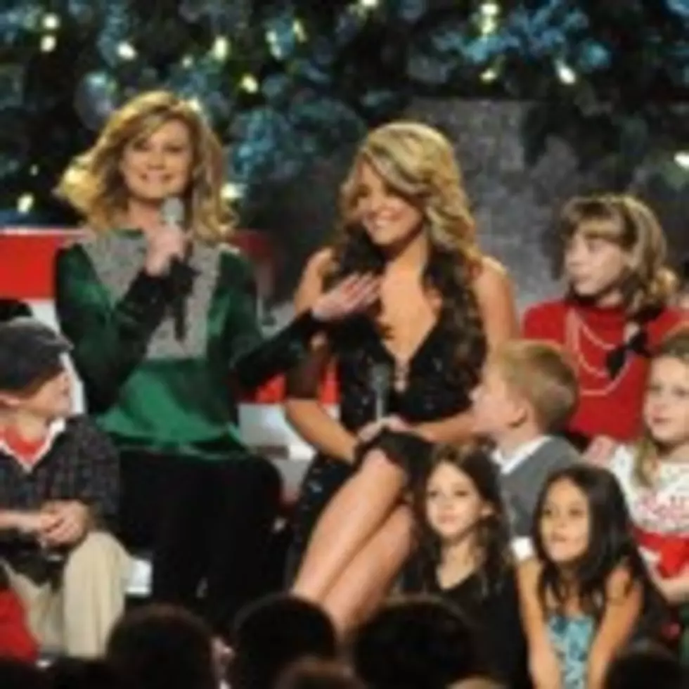 CMA Country Christmas With The Stars [VIDEO]
