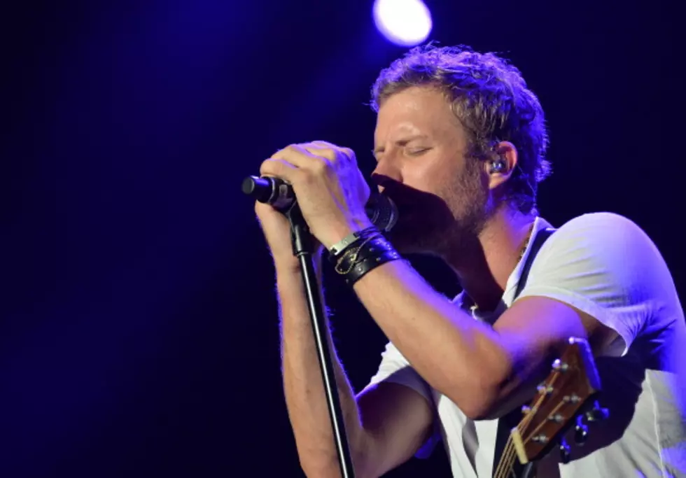 Dierks Bentley Ready For Boots in The Sand! [VIDEO]