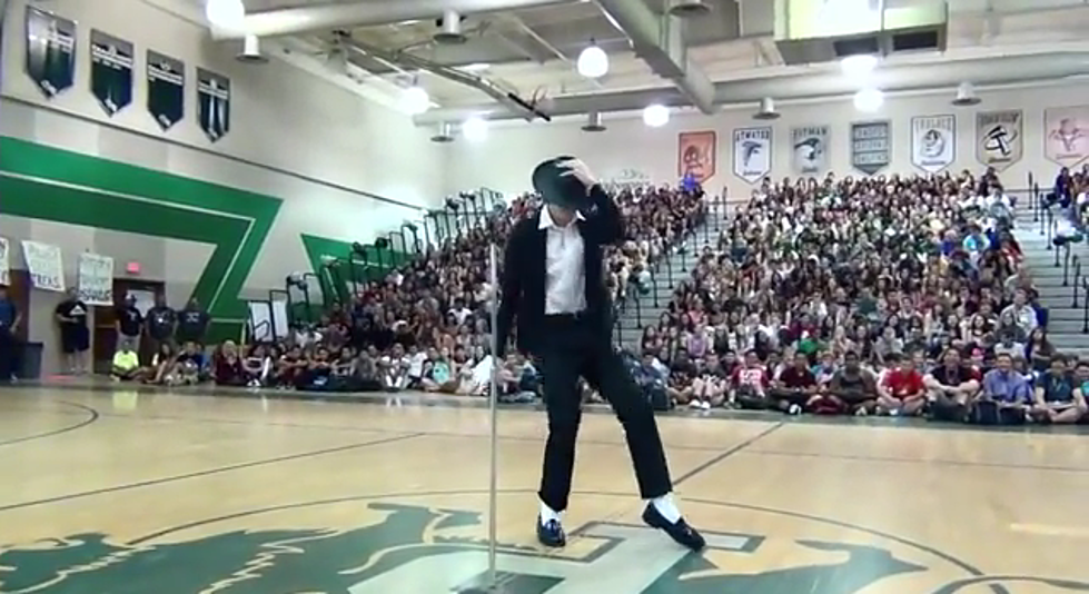 Teen Dances Exactly Like Michael Jackson in High School Talent Show [VIDEO]