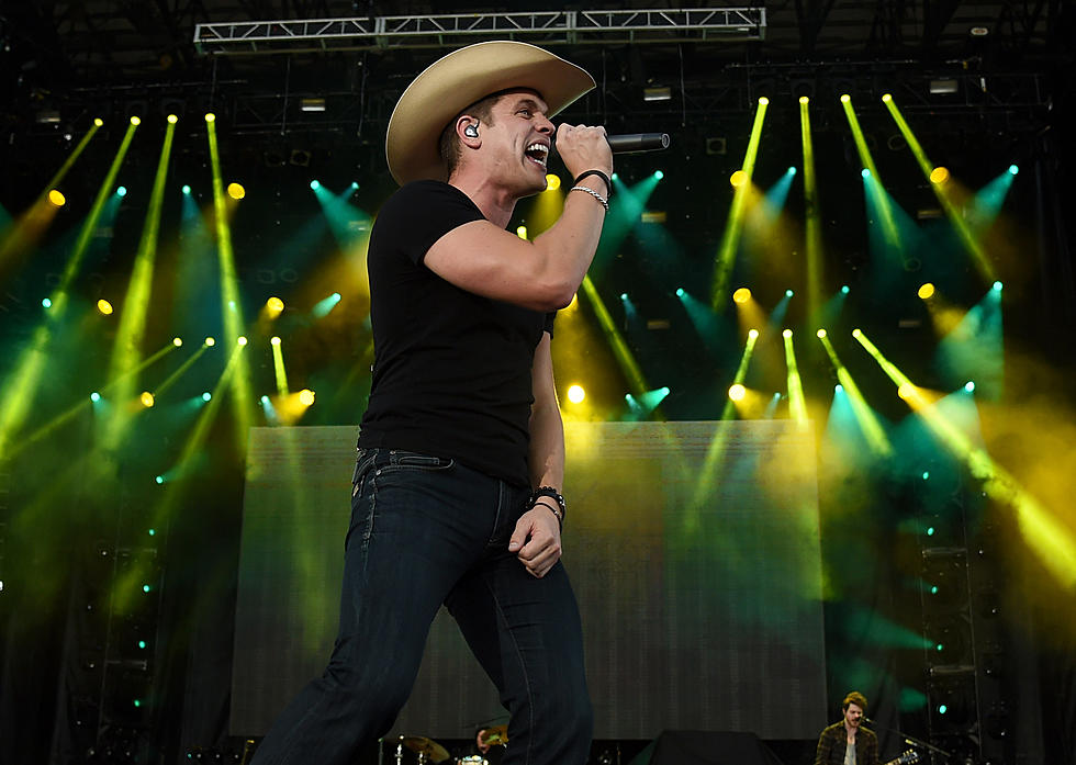 Taste of Country Christmas Tour With Dustin Lynch SOLD OUT! [VIDEO]