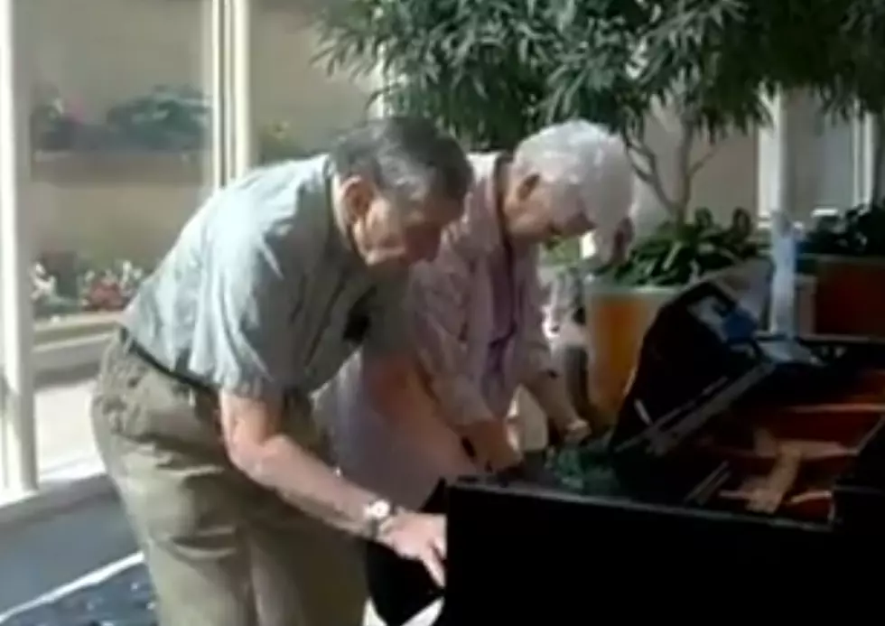 Wonderful Piano-Playing Elderly Couple Will Make You Smile