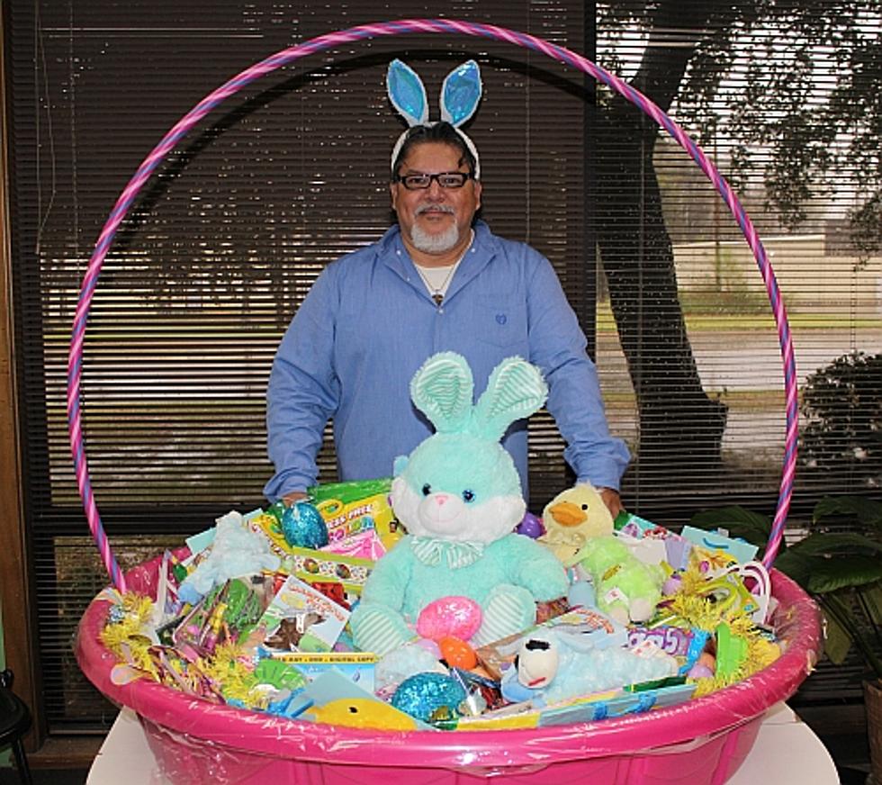 Make a Huge Easter Basket Using a Kiddie Pool [VIDEO]