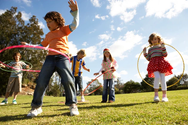 New Survey Says a Good Chunk of Today&#8217;s Kids Spend Less Time Outdoors Than Prison Inmates