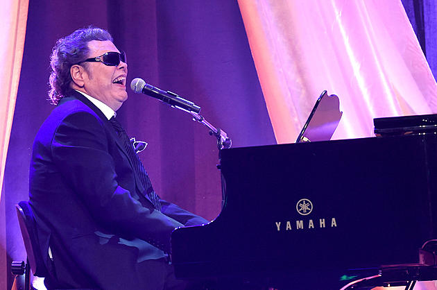 Want Front Row Seat Tickets to See Ronnie Milsap in Hope?