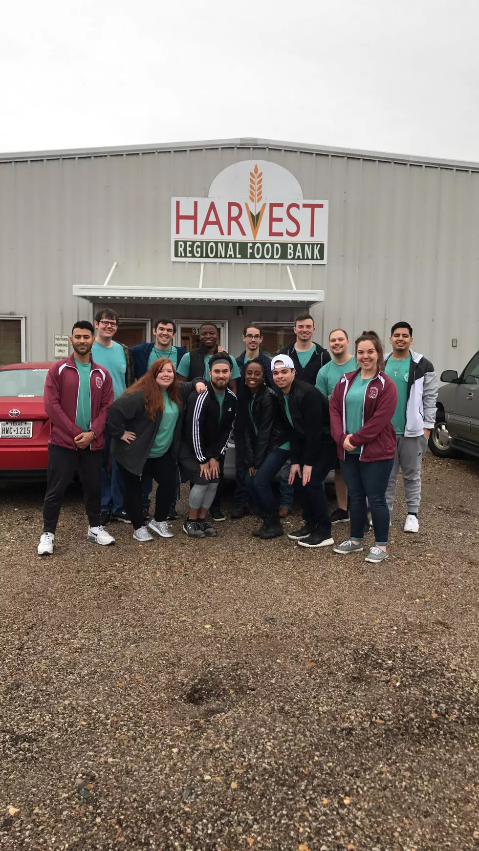 A&M-Texarkana First Year Experience Holds Retreat for Charity