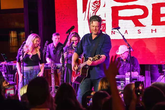Blake Shelton to Perform Free Pop-Up Concert at Billy Bob&#8217;s Texas Sept. 20
