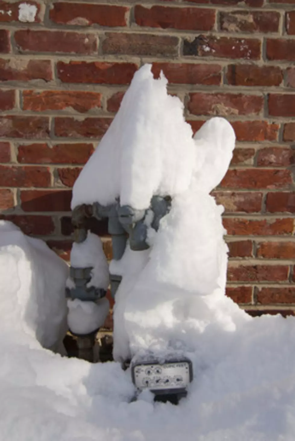 Tips on How to Prepare Your Pipes From Freezing and Becoming Costly