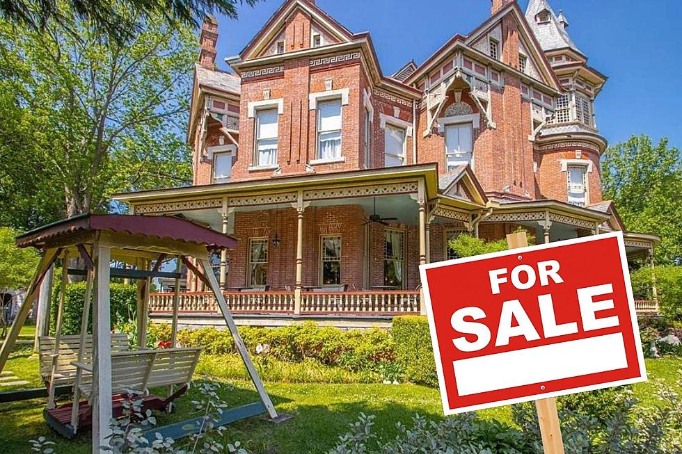 Charming Victoria Historic Bed and Breakfast for Sale in Arkansas