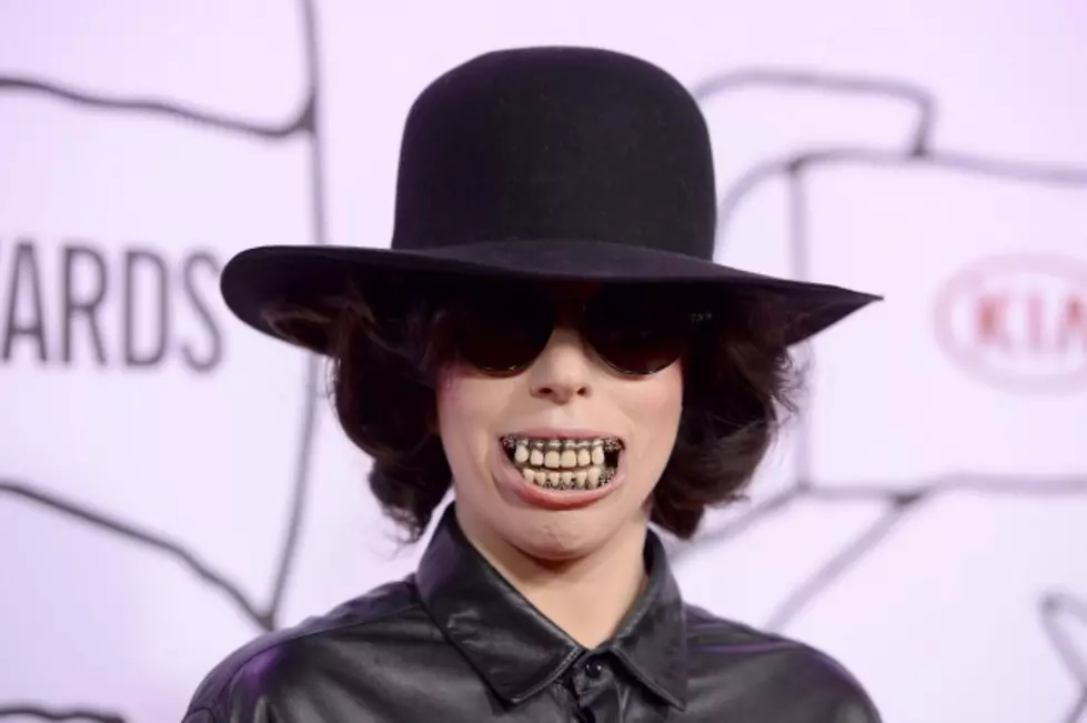Lady Gaga Wears ‘Dope’ Teeth on Red Carpet