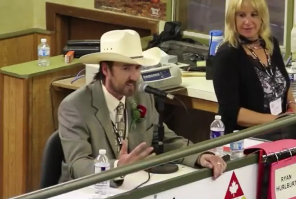 Canadian Auctioneer Makes Cattle Fun Again [VIDEO]