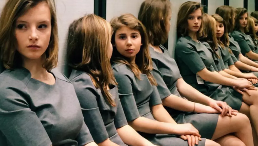 &#8216;How Many Girls in the Mirror&#8217; Photo Sends Internet Into a Tizzy