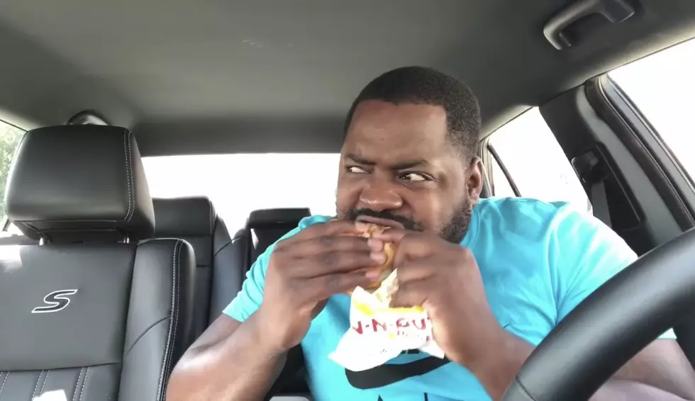 Viral Whataburger Fan Tries In-N-Out Burger for the First Time